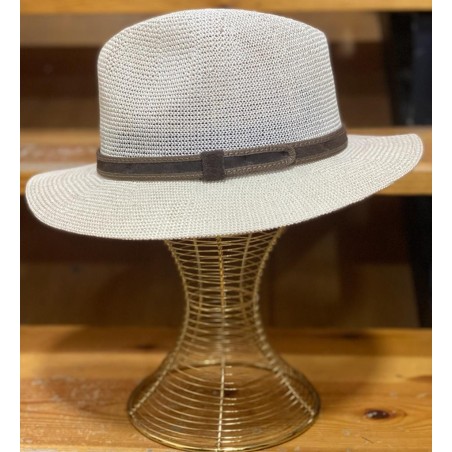 Sombrero blanco (cinta marrón)